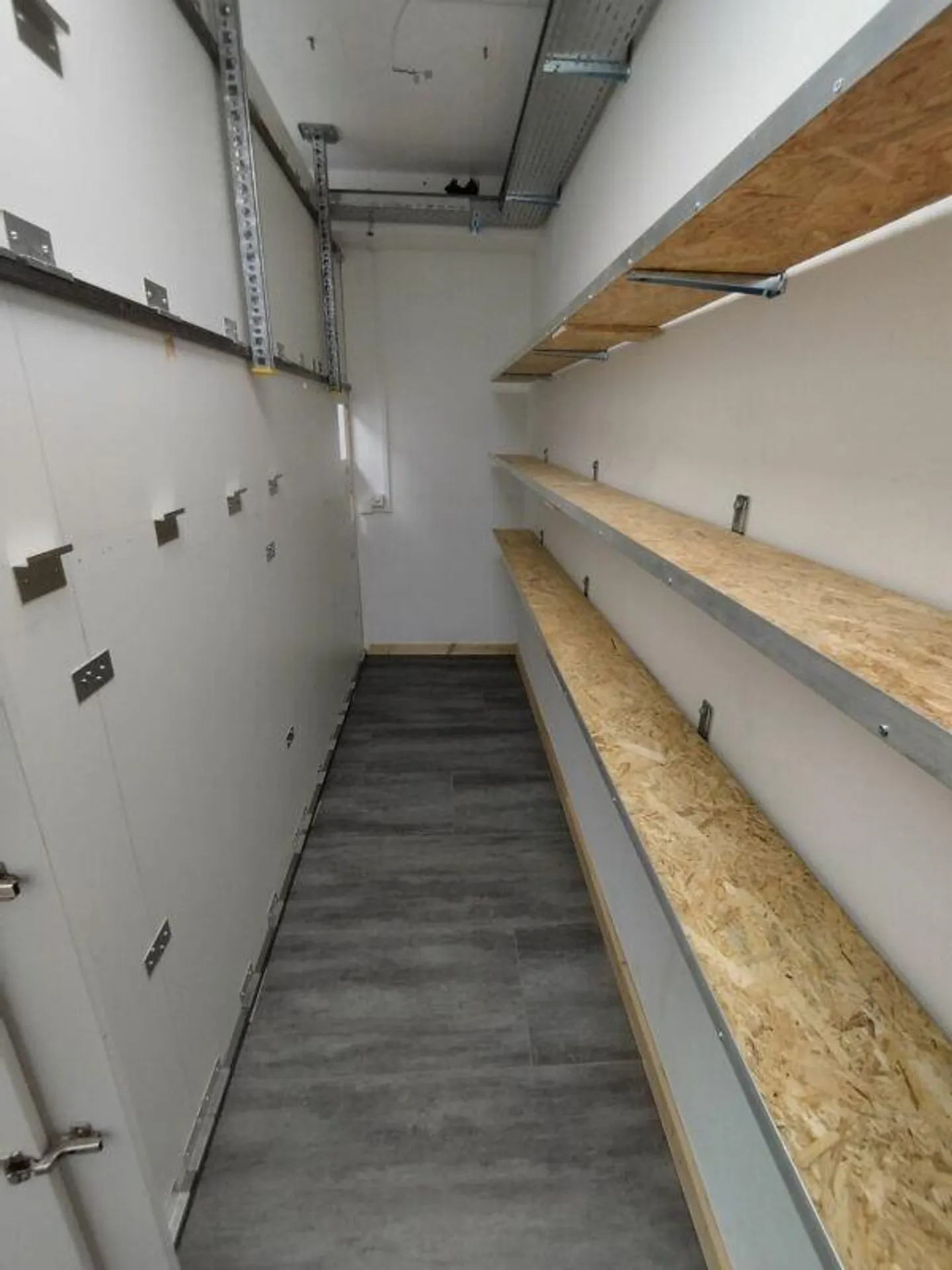 Commercial/Office/Warehouse in Binningen - Photo 7 of 17