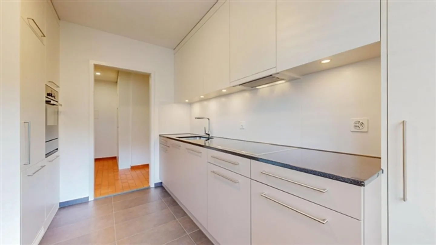 Apartment for rent - Photo 2 of 5