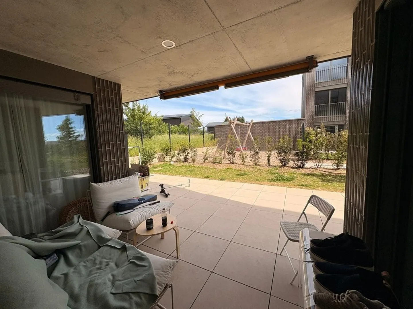 Modern Apartment with Stunning Views - Photo 2 of 11