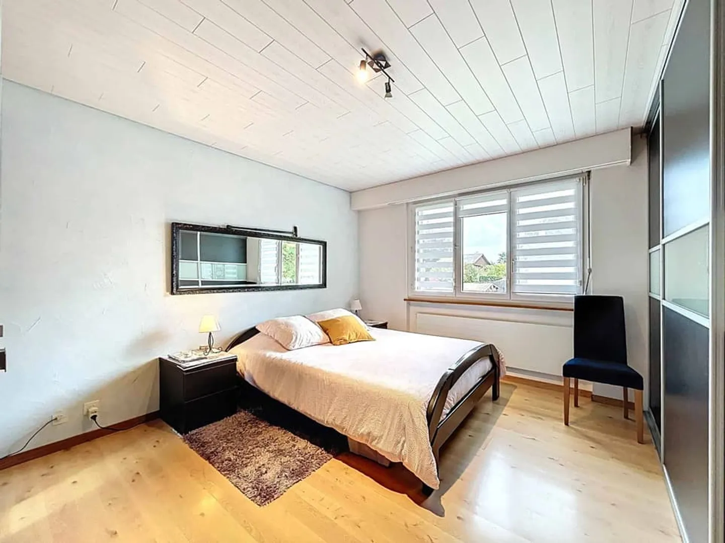 Charming 4.5-room villa, converted into 5.5 with additional bedroom - Photo 7 of 12