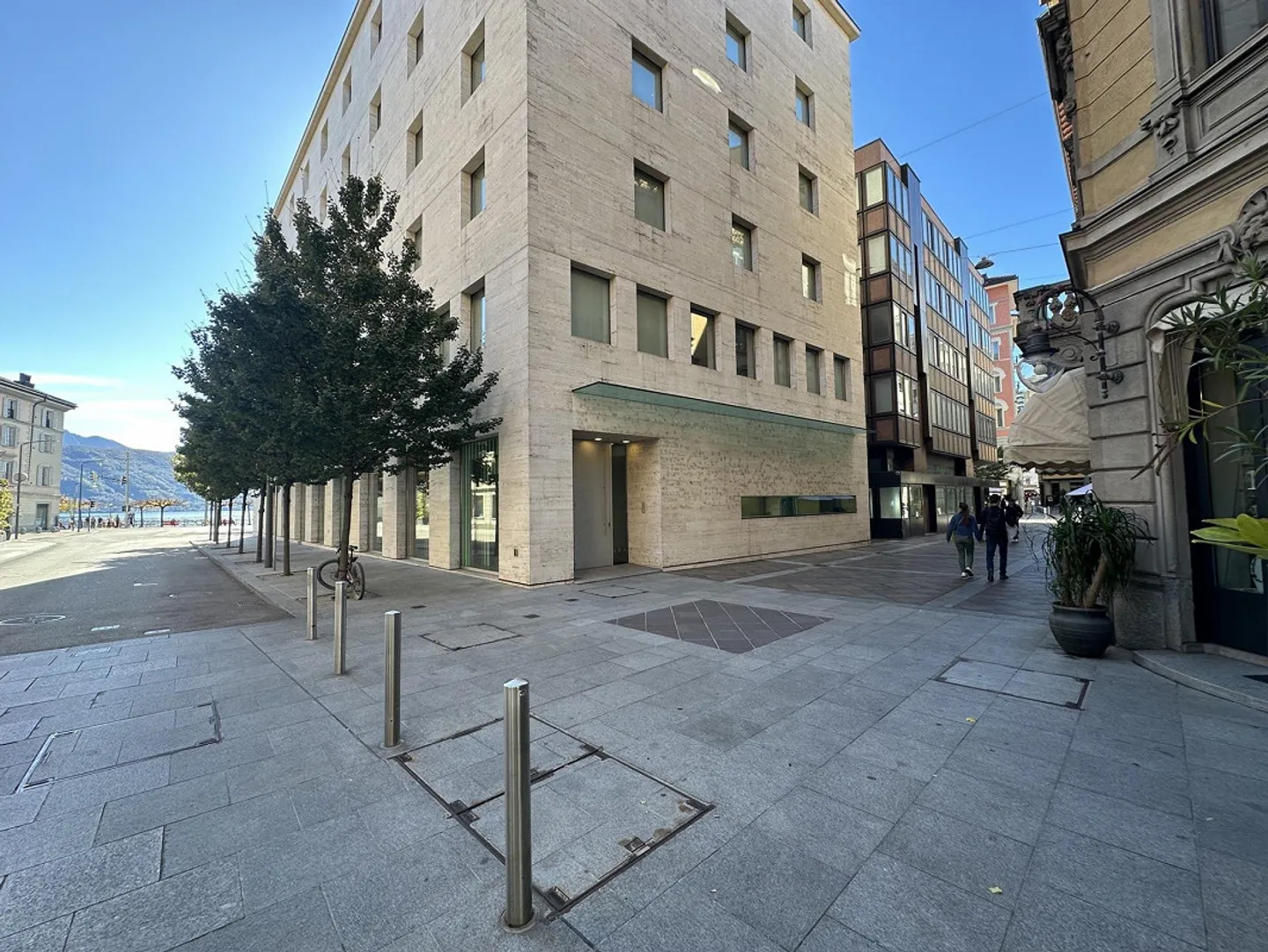 LOCATION APPARTEMENT EXCLUSIF AMÉNAGEMENT DANS LE CENTRE - Photo 2 sur 13