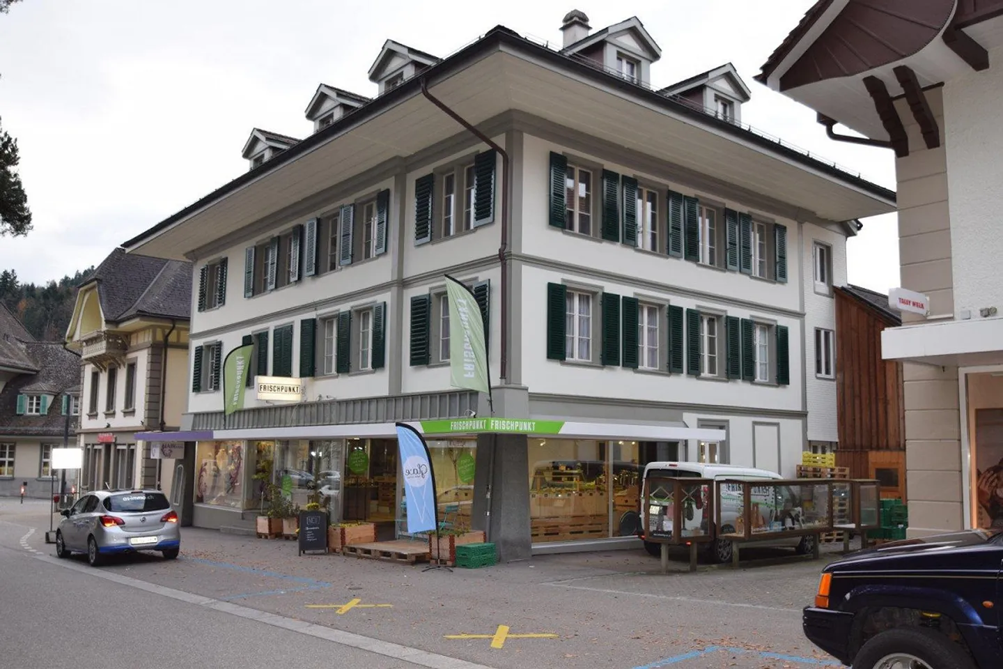 Appartamento affascinante con 4 stanze e balcone - Foto 1 di 10