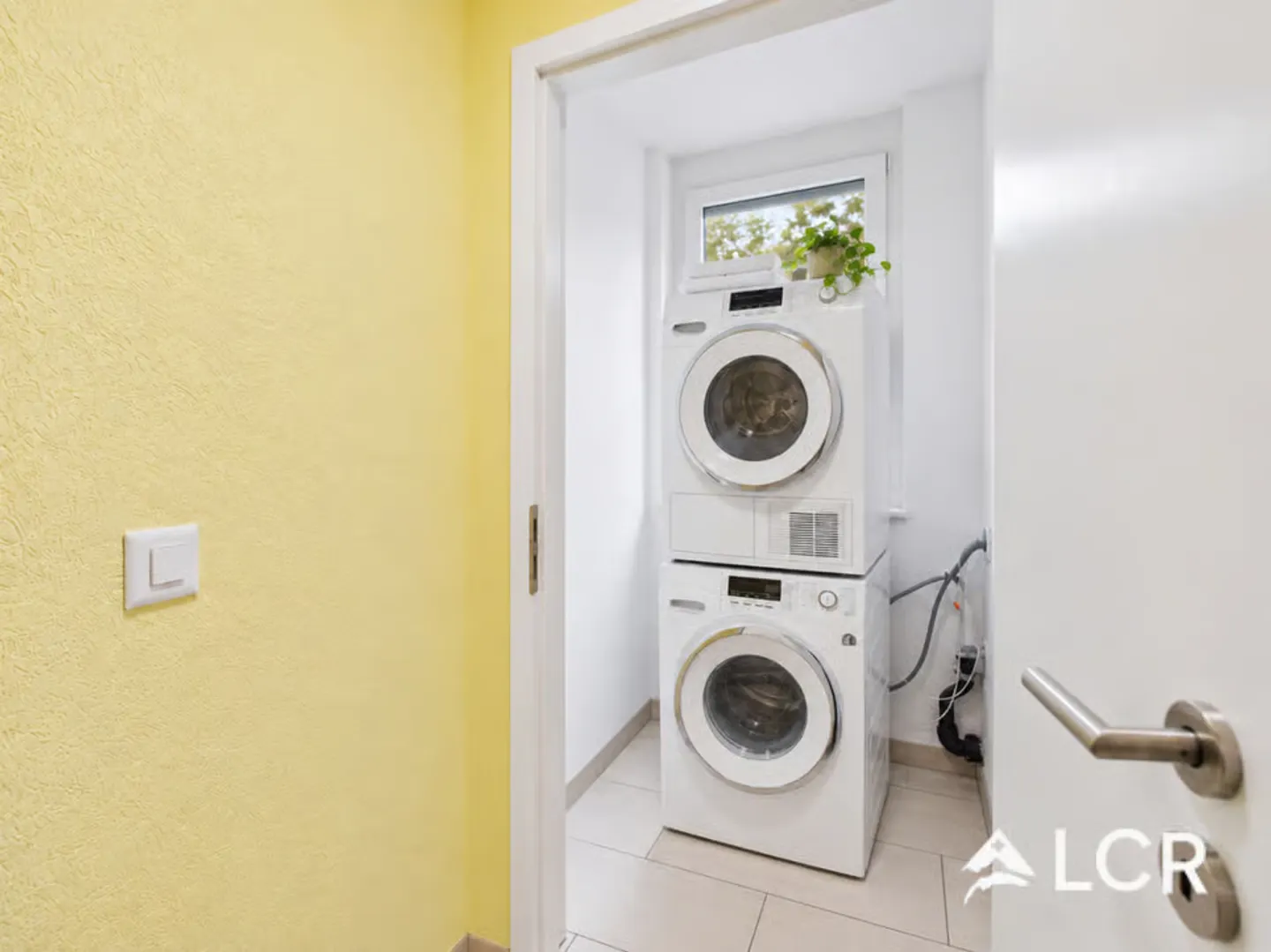 Splendid 4.5 rooms / 3 bedrooms / 2 bathrooms / 13m2 balcony - Photo 8 of 9