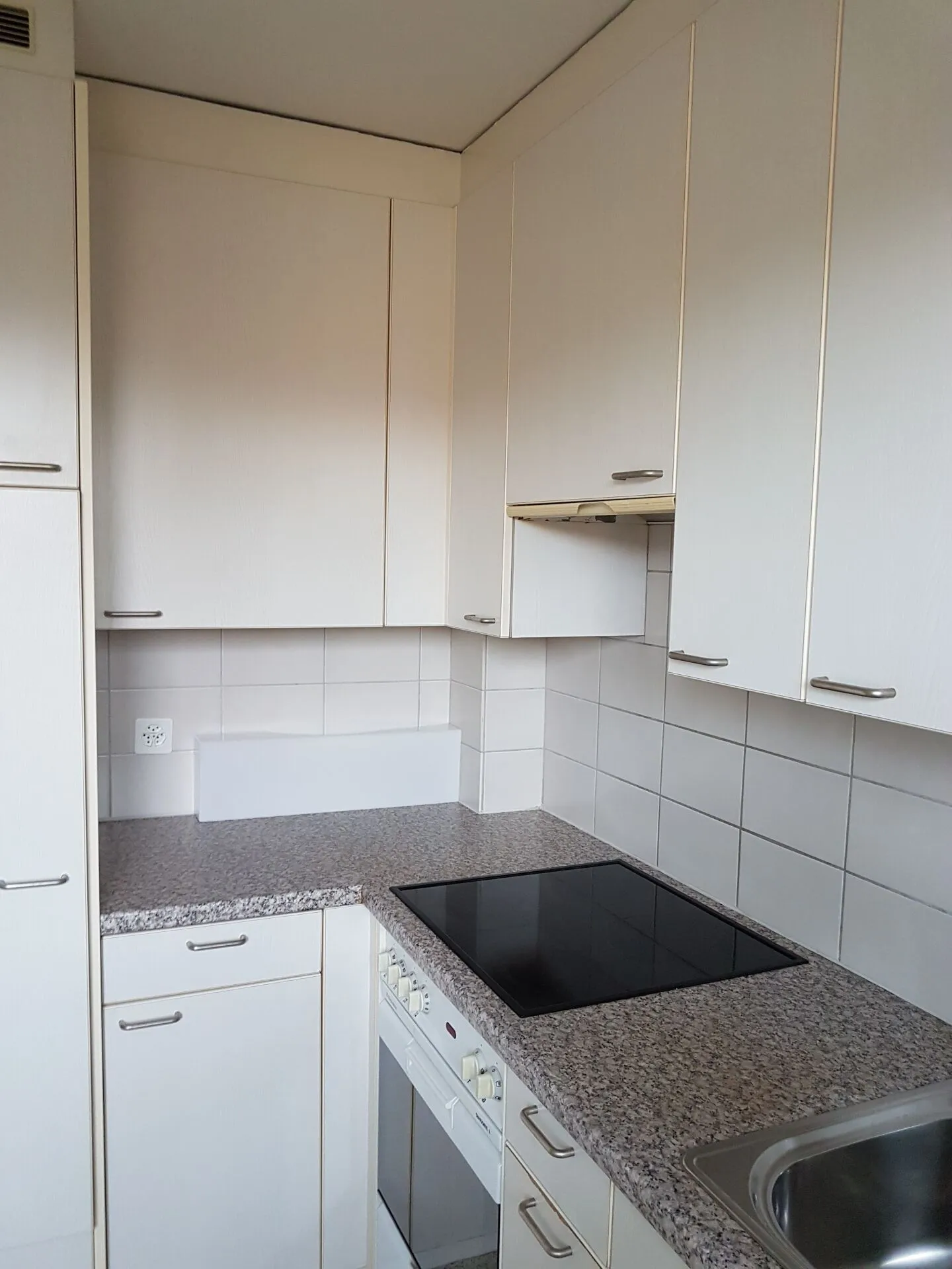 Appartamento accogliente con 3 stanze vicino a Landhof a Reinach in affitto! - Foto 2 di 5