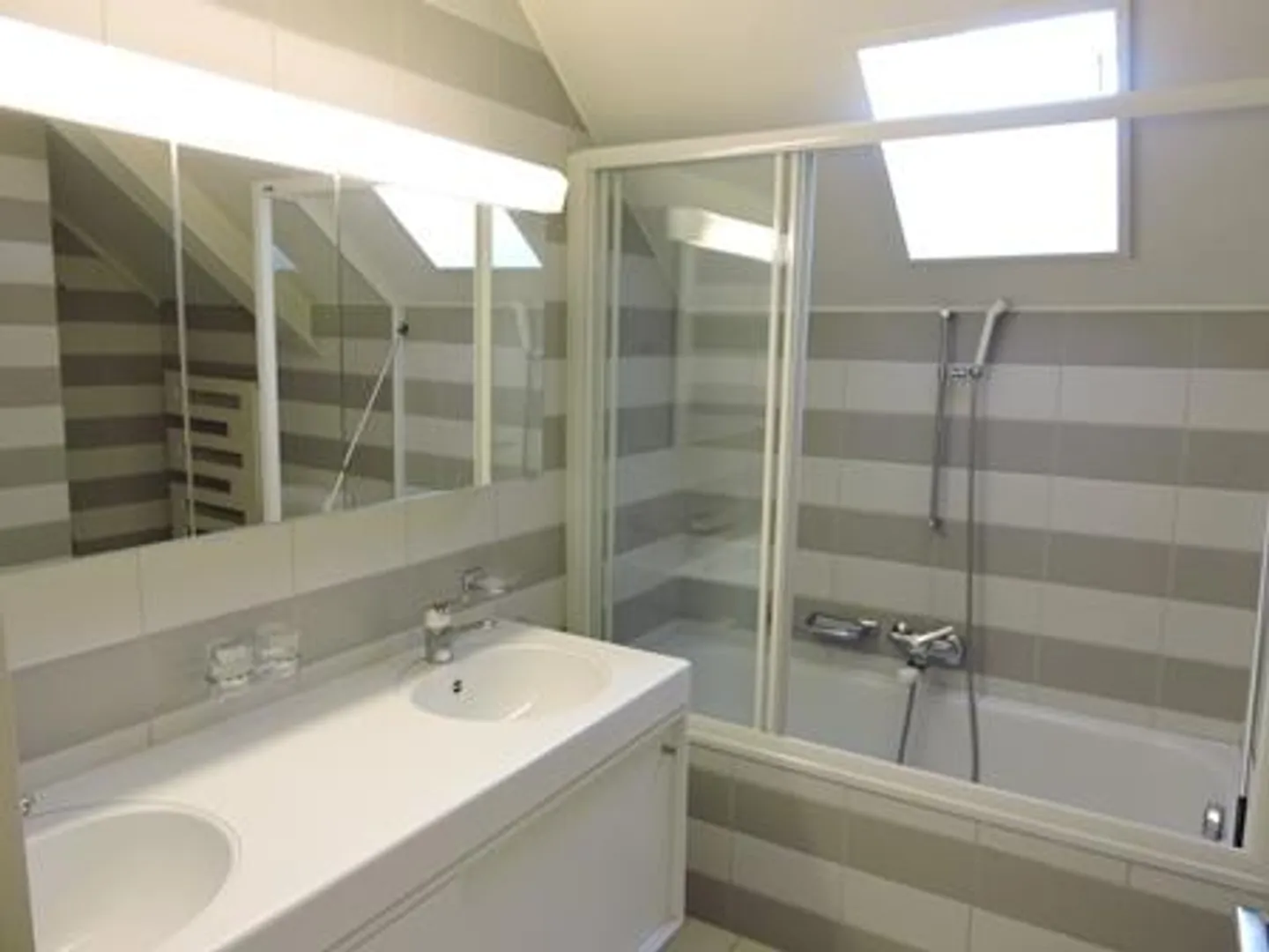 Géniale appartement sous les combles au centre-ville de Winterthur - Photo 6 sur 6