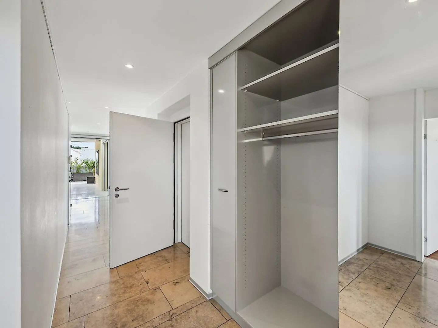 Appartement exclusif avec terrasse de rêve à Düdingen - Photo 12 sur 13