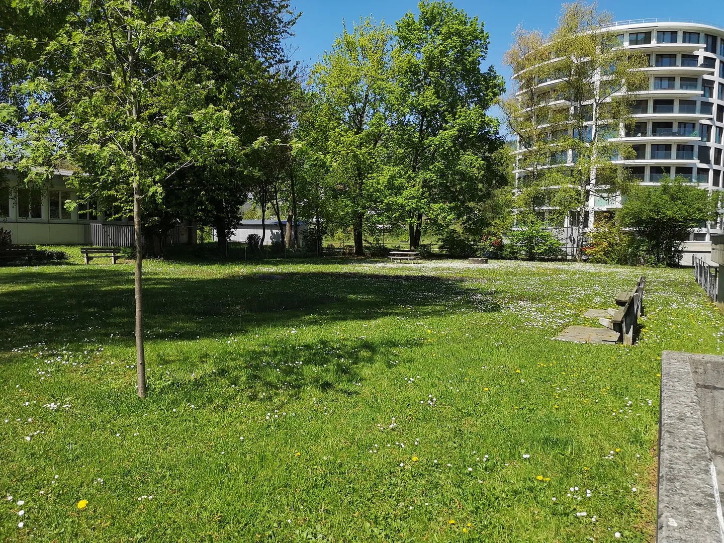 For sale in Delémont: 3.5-room apartment with private garage, city view - Photo 5 of 28