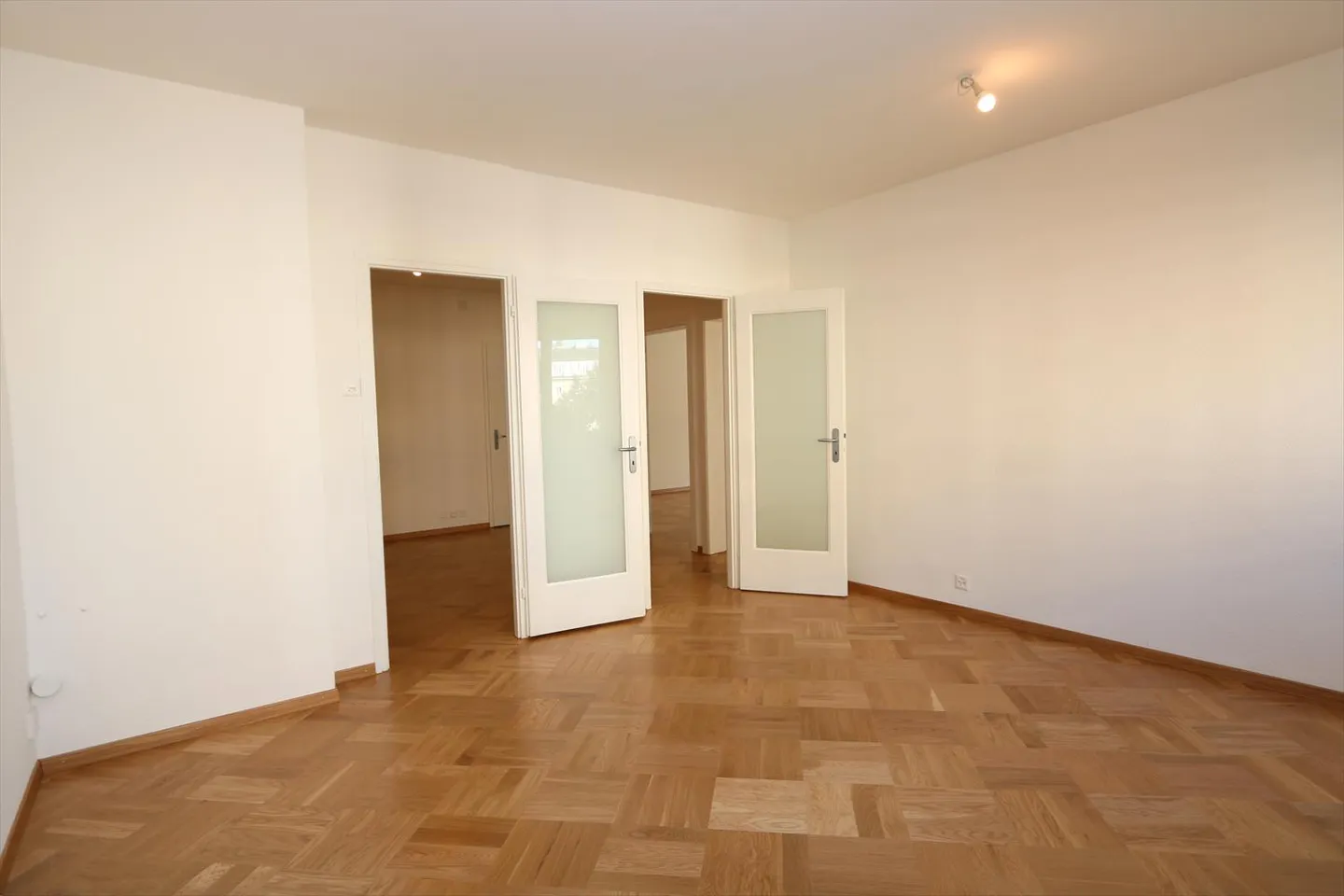 Uffici con balcone a Champel - Foto 6 di 13