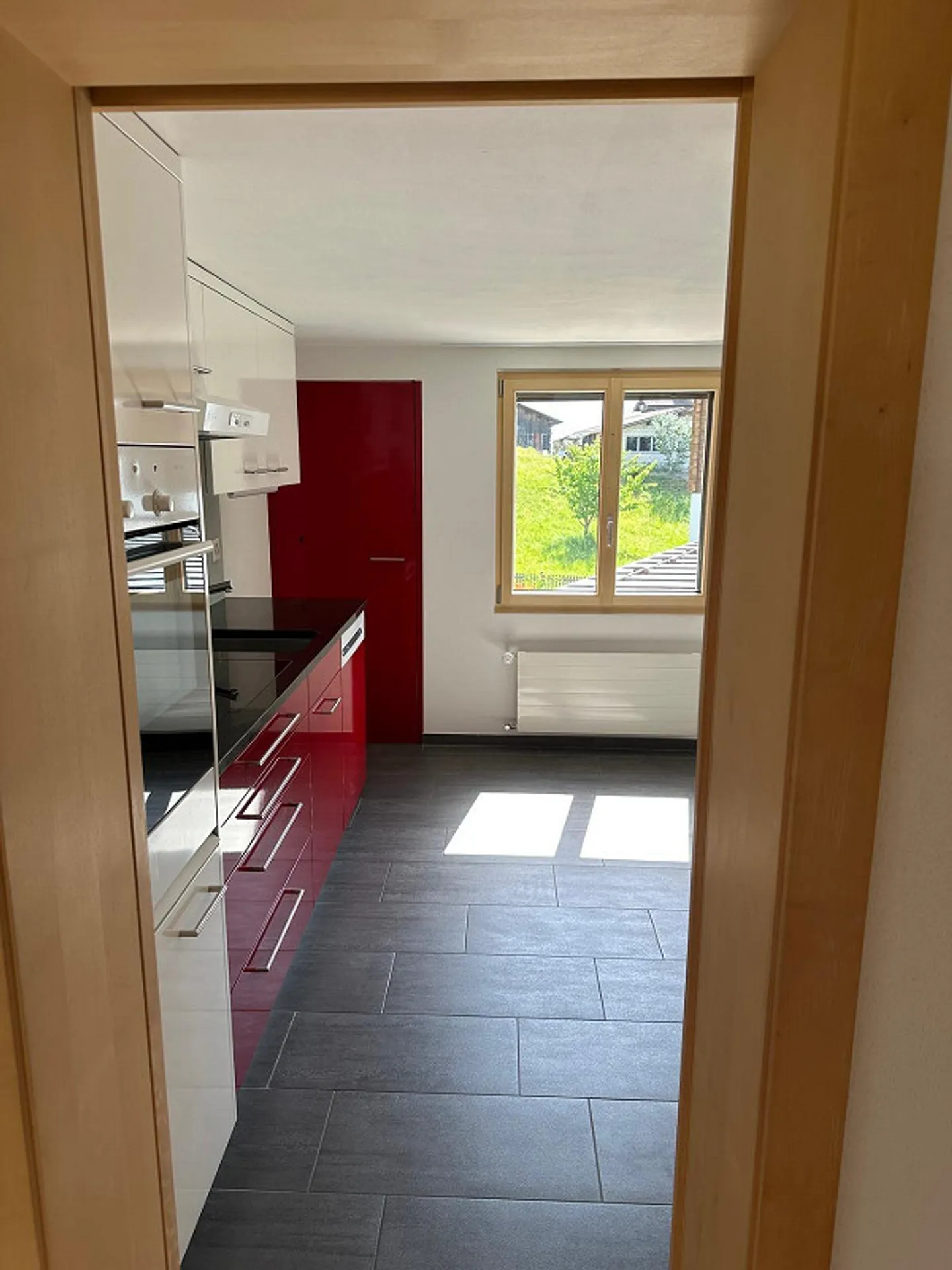 Geräumige Wohnung mit Aussicht - Foto 2 von 8