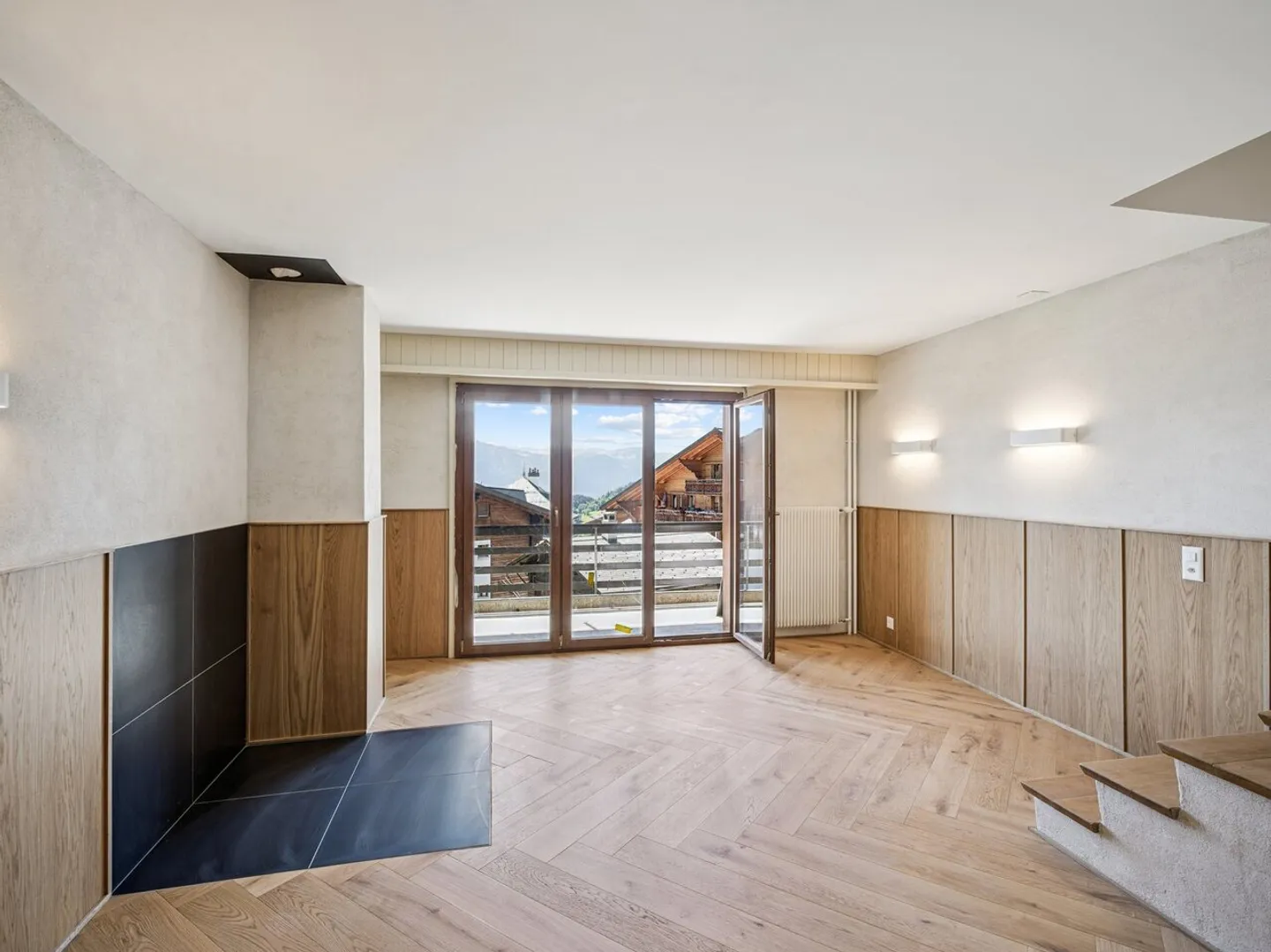 Charming 3.5 Room Apartment Completely Renovated! - Photo 1 of 7