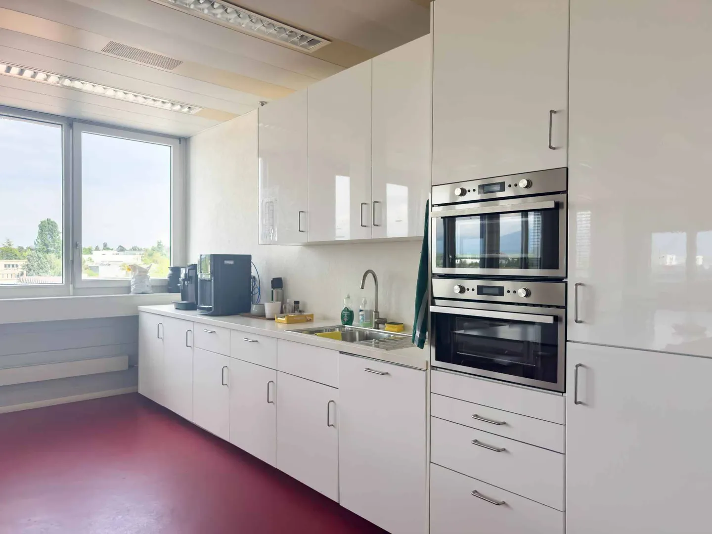 Modern Office Space in Meyrin - Photo 8 of 12