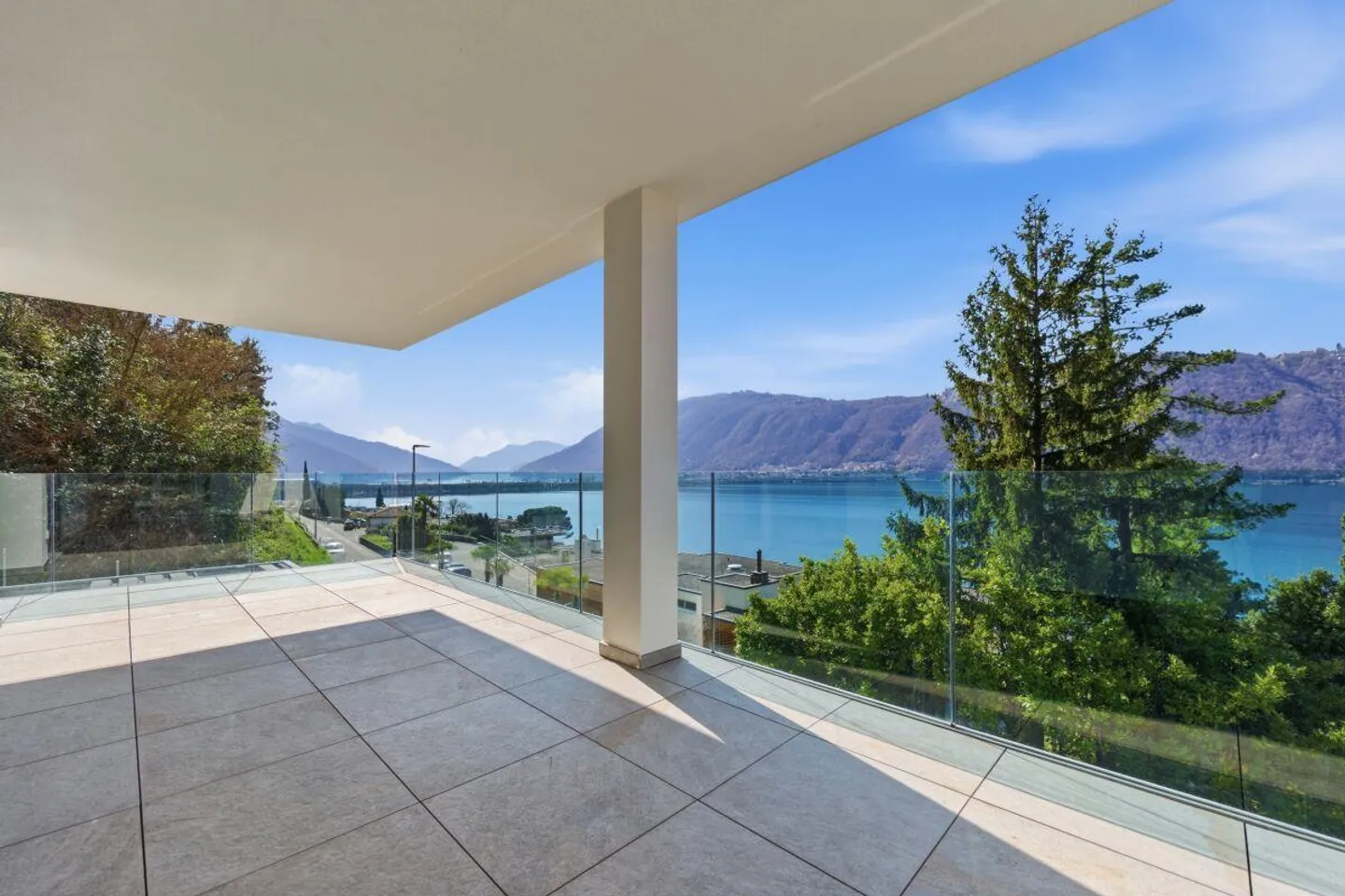 Ceresio 52 Residence: luxurious lake view apartments | Residence ... - Photo 1 of 18