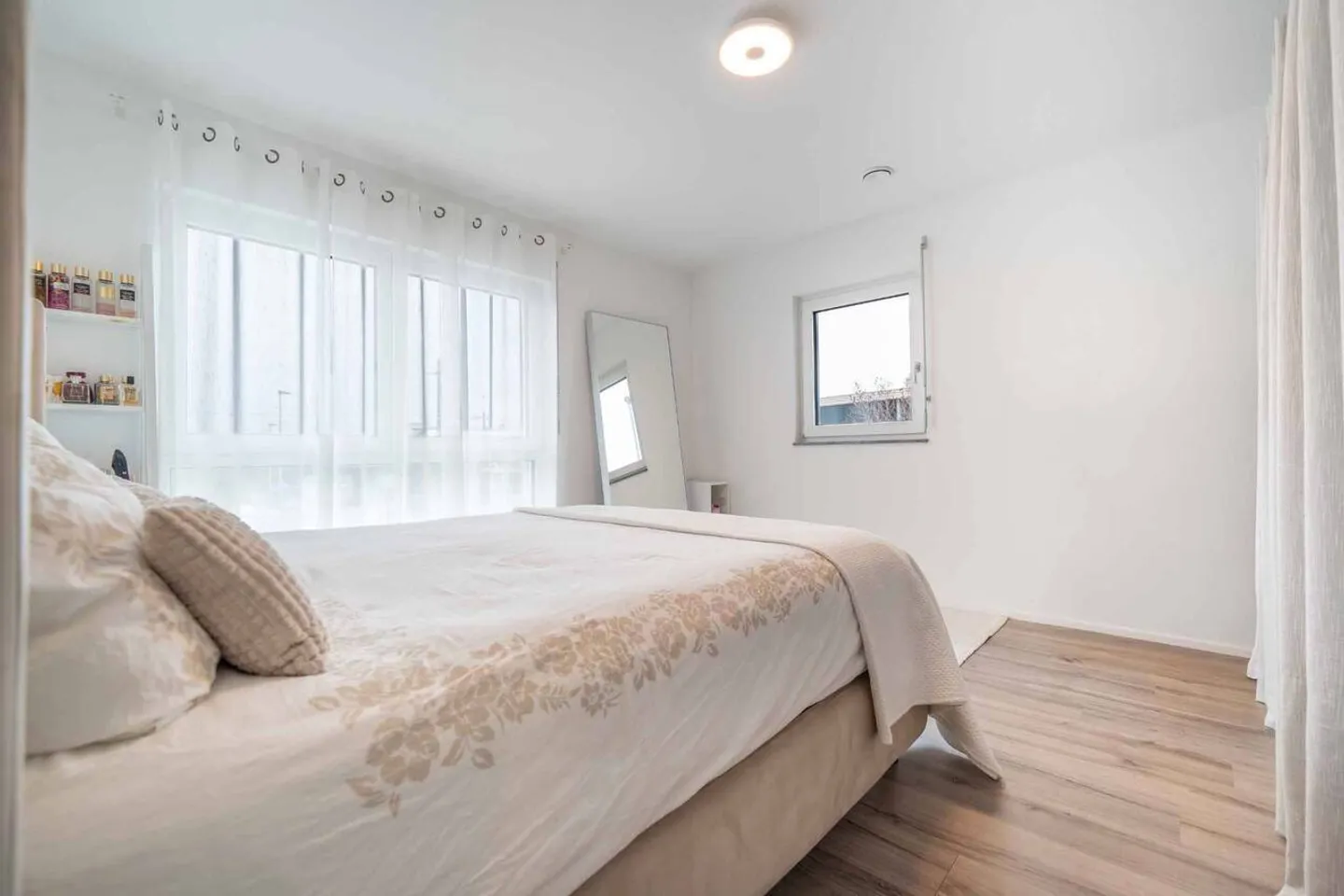 Magnificent adjoining villa - Photo 8 of 11