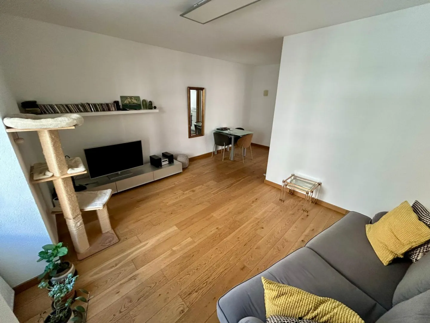 Helles 4-Zimmer-Apartment in Genf - Foto 1 von 13