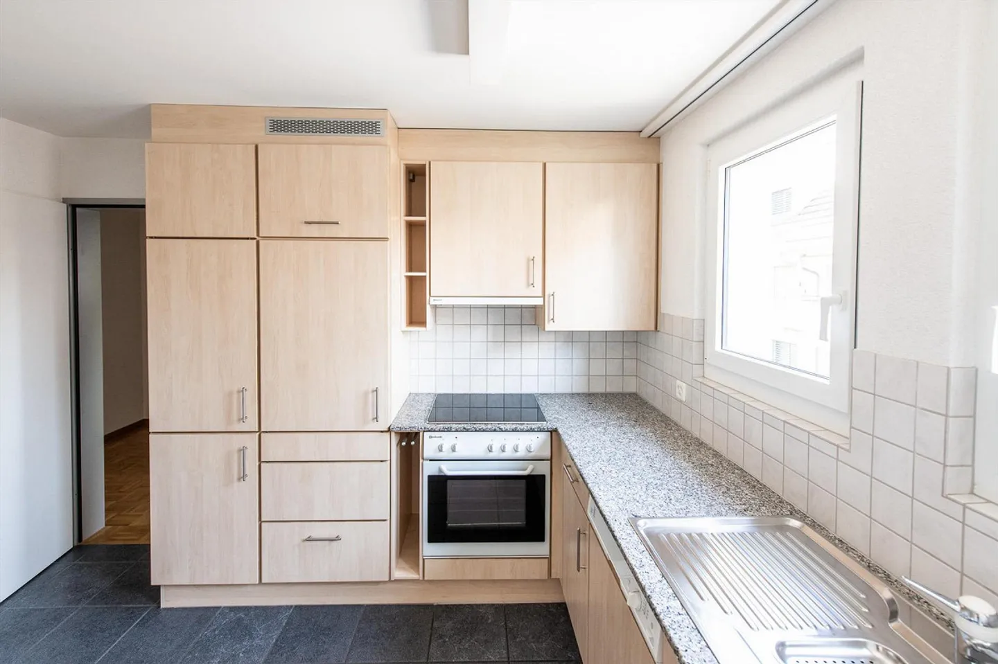 Spacious 3.5-room apartment in Langwiesen! - Photo 2 of 13
