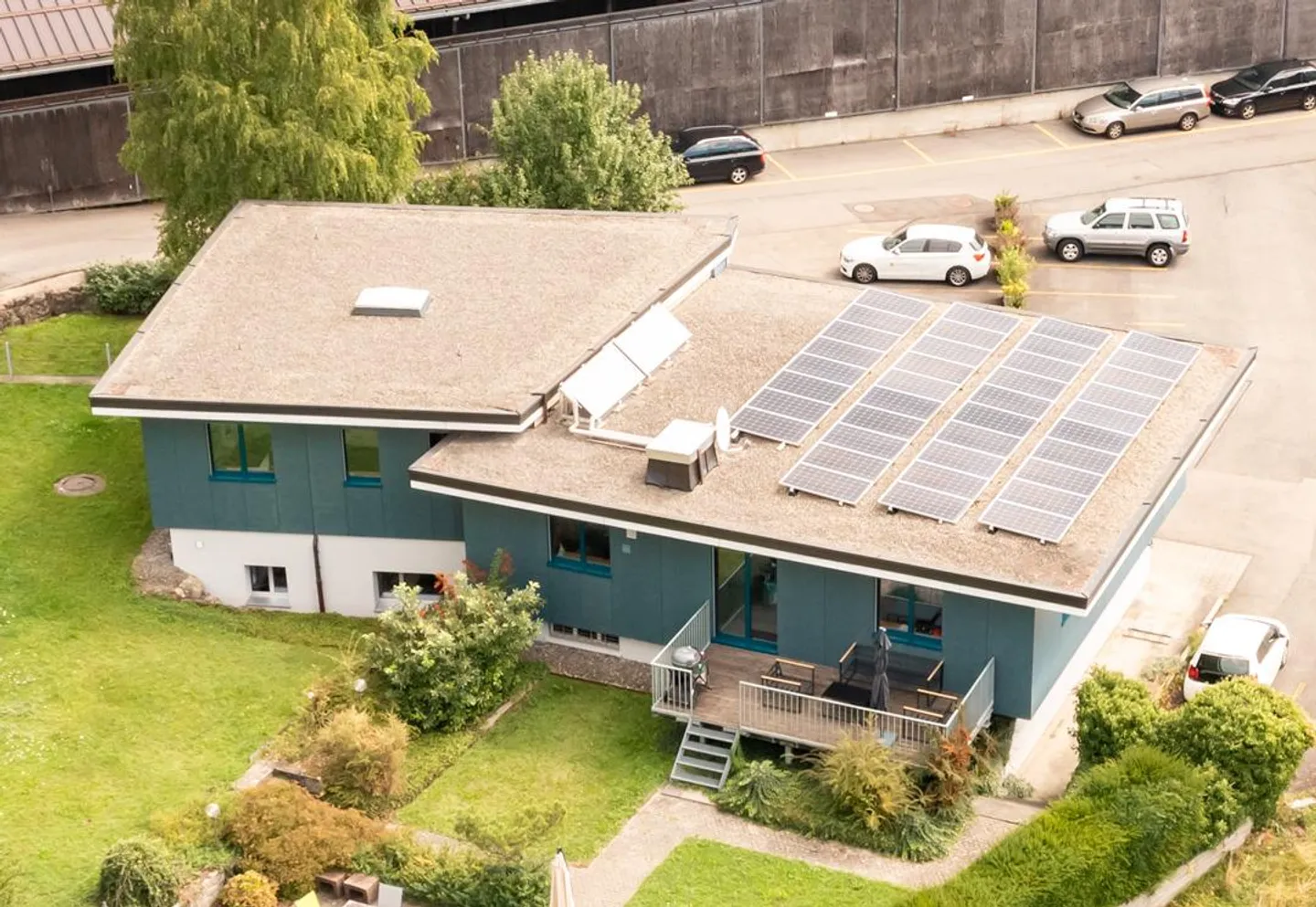 Office Building, Goldau - Photo 1 of 10