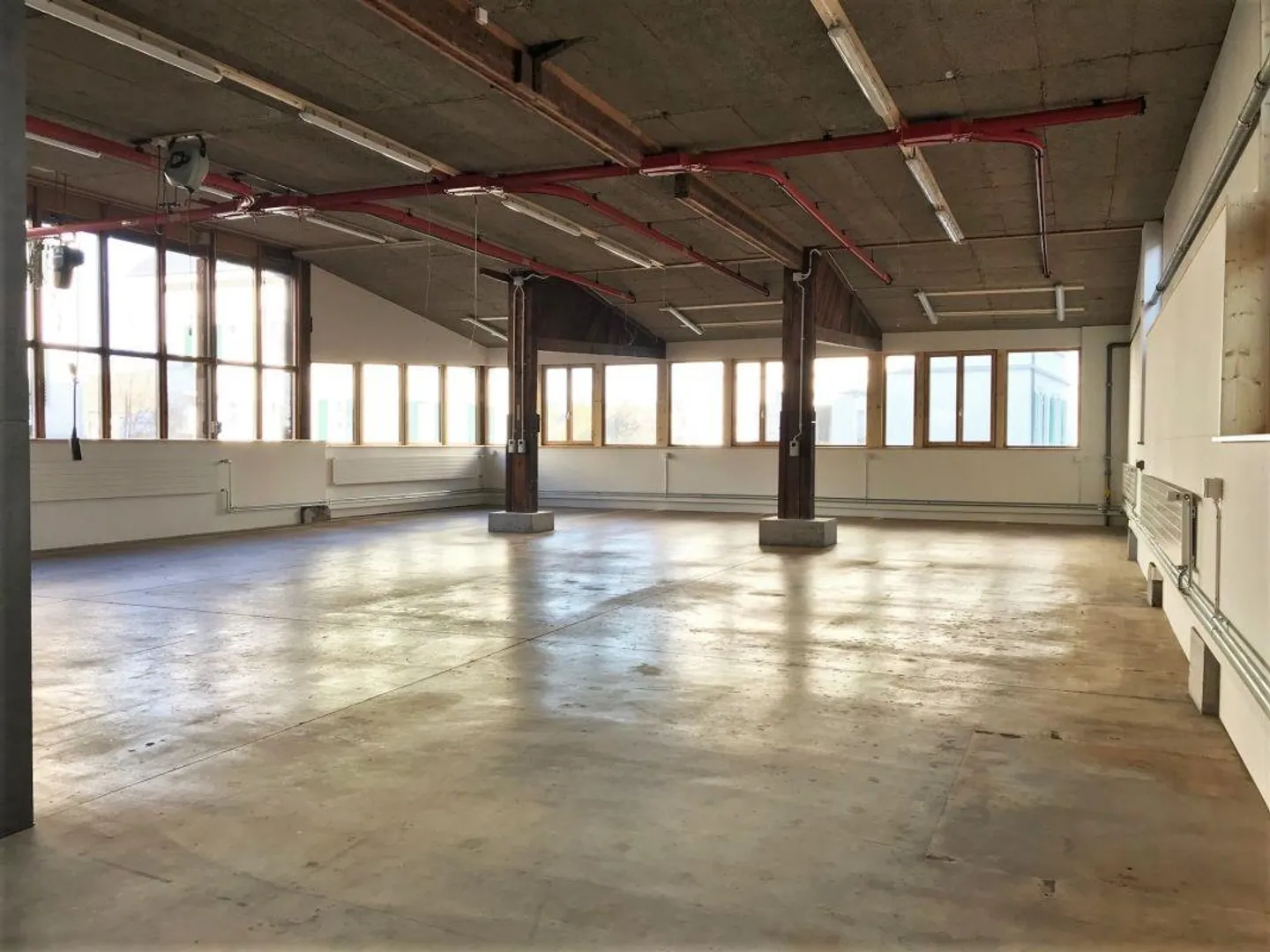 Multifunctional hall for rent - Photo 2 of 7