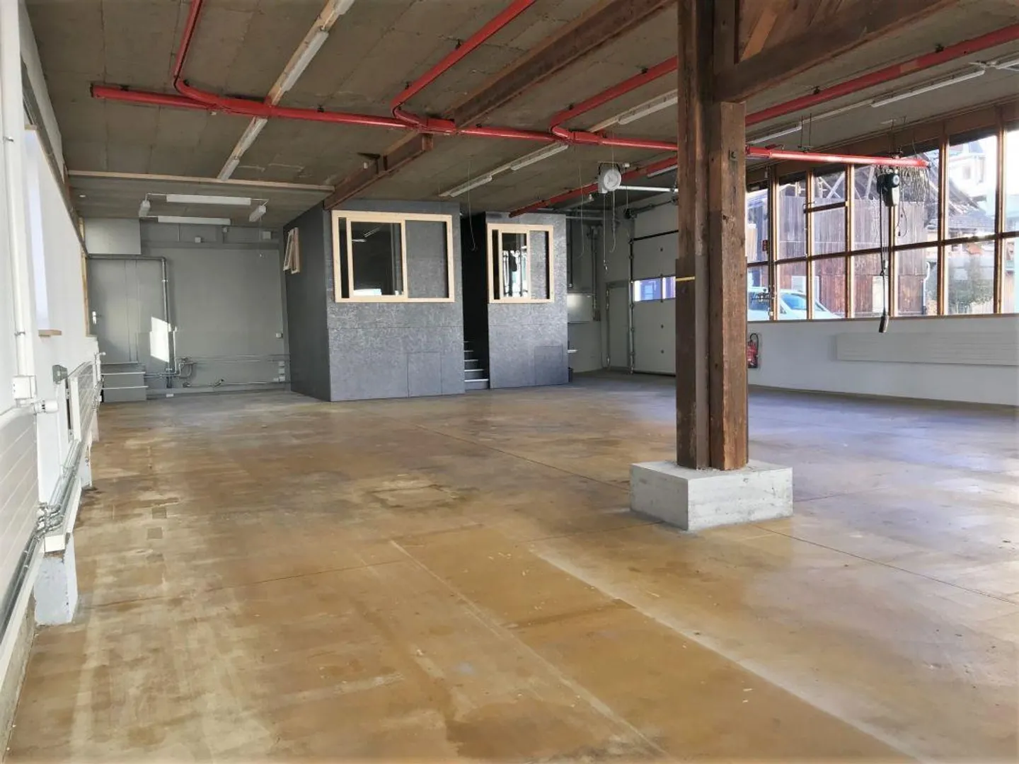 Multifunctional hall for rent - Photo 3 of 7