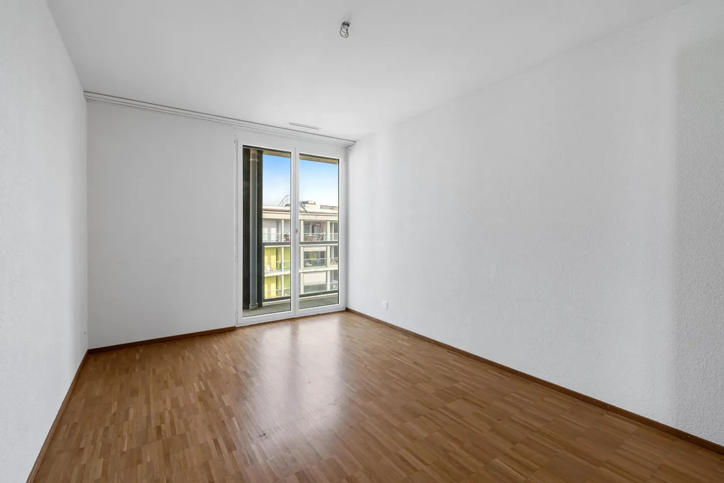 Modern Apartment in TRIO Dietikon - Photo 3 of 5