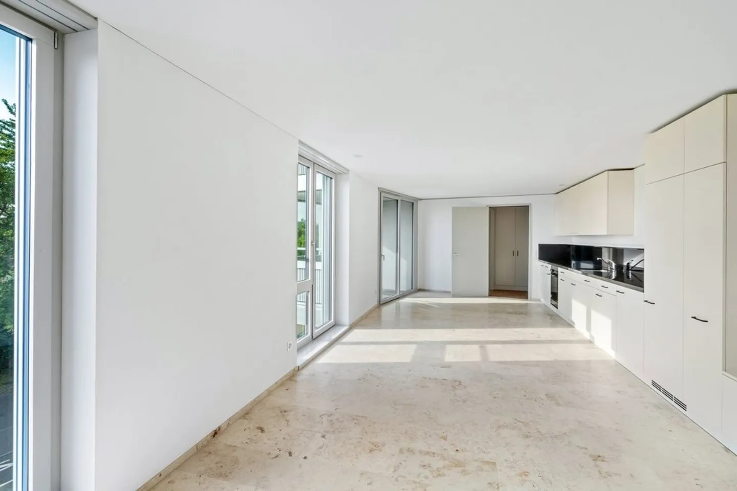 Appartement spacieux à Glattbrugg - Photo 2 sur 12