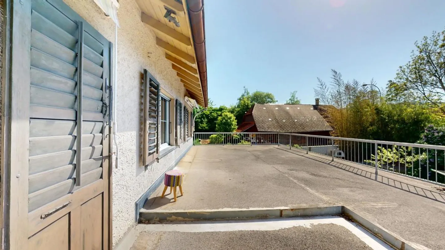 Affascinante casa unifamiliare di 10,5 stanze con grande potenziale - Foto 6 di 24