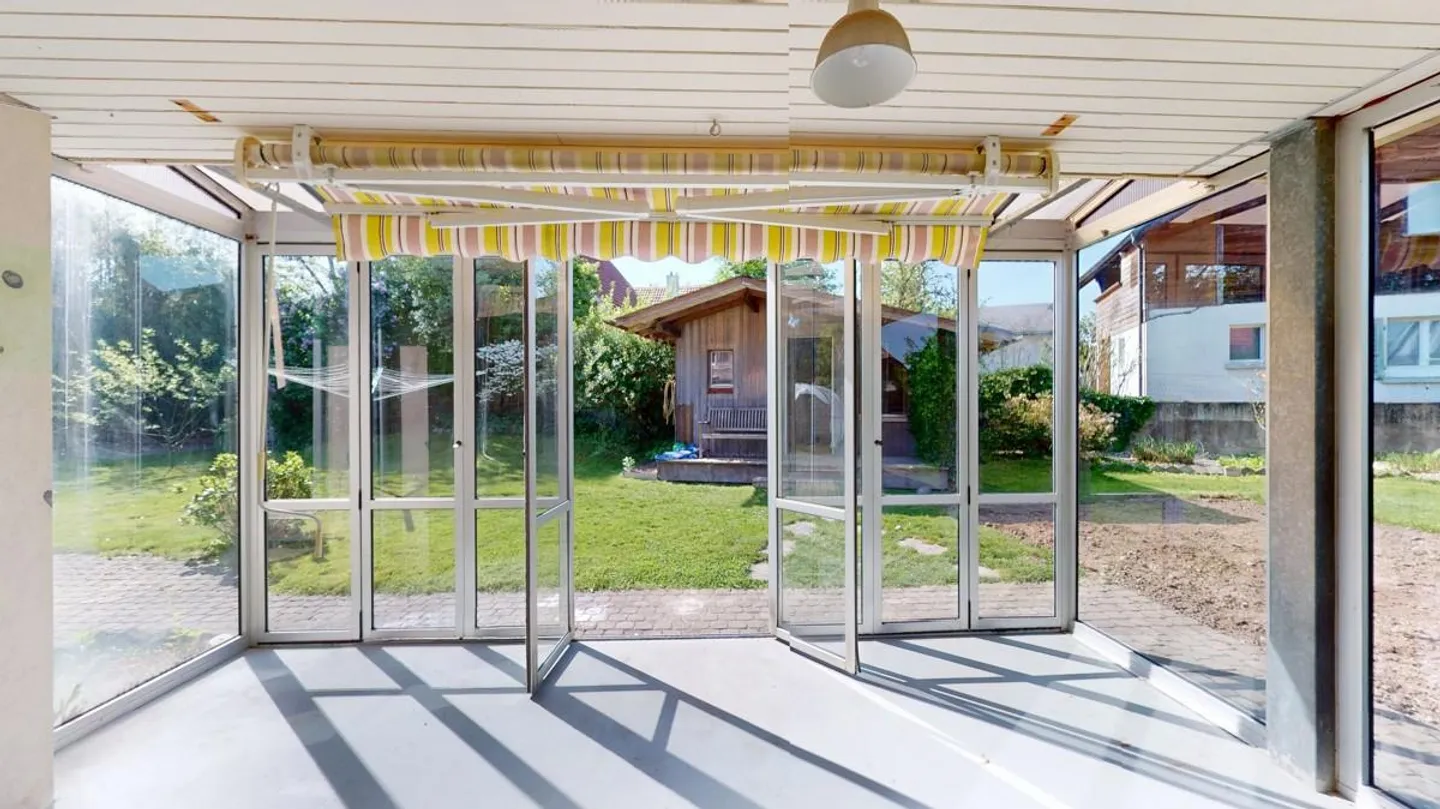 Affascinante casa unifamiliare di 10,5 stanze con grande potenziale - Foto 10 di 24