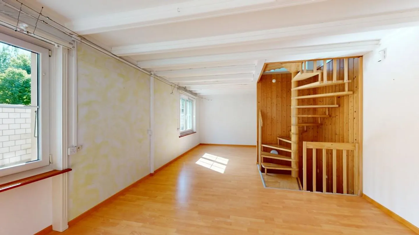 Affascinante casa unifamiliare di 10,5 stanze con grande potenziale - Foto 12 di 24