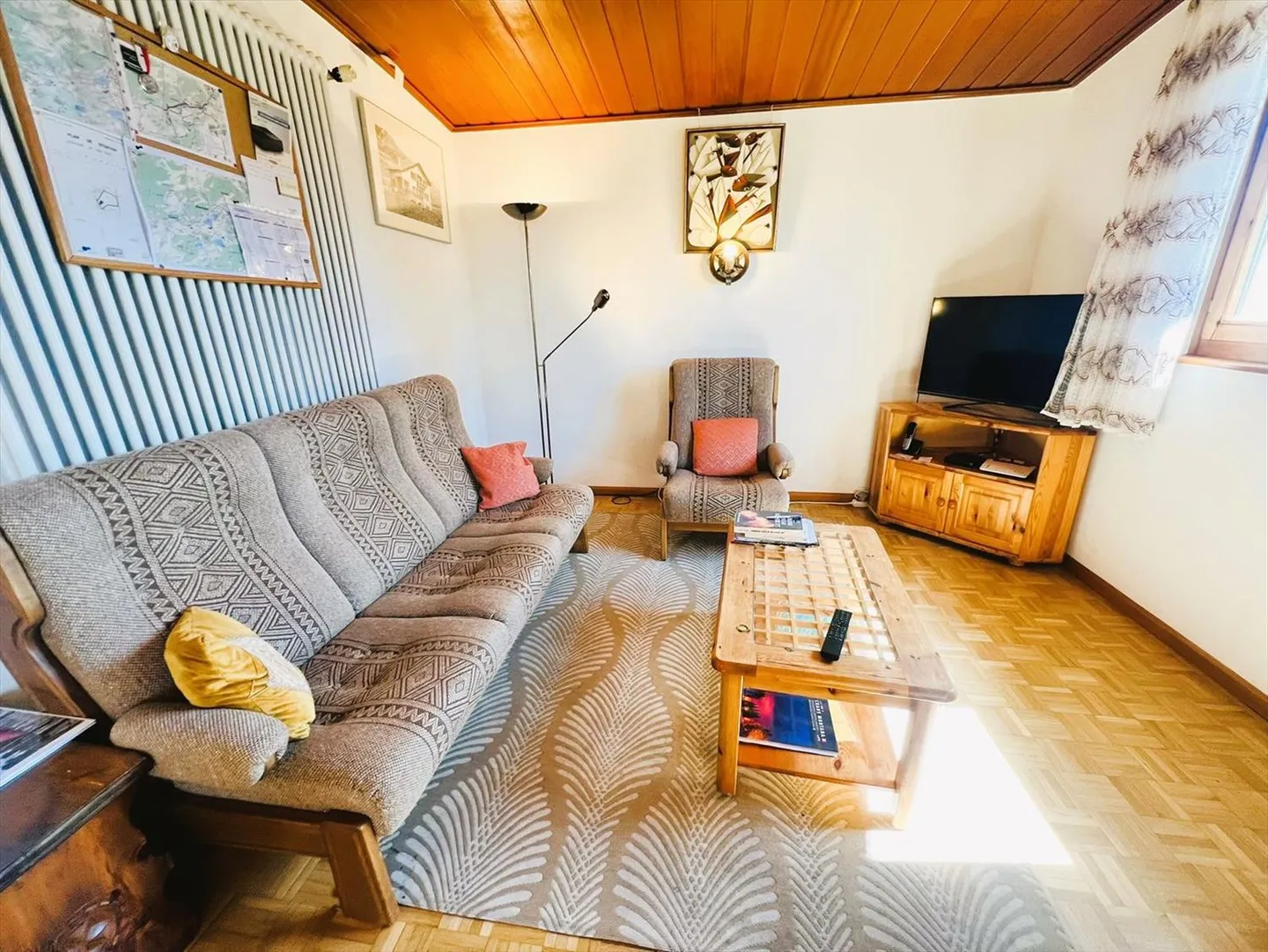 Bellissimo chalet con 3,5 camere - Spazioso e luminoso - Posizione molto tranquilla - Vista magnifica - Foto 3 di 21