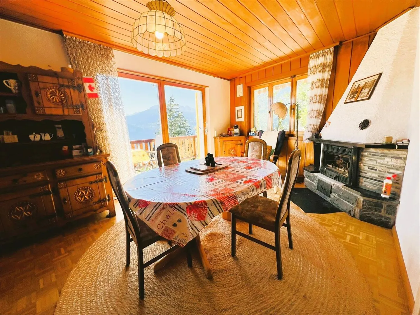 Bellissimo chalet con 3,5 camere - Spazioso e luminoso - Posizione molto tranquilla - Vista magnifica - Foto 4 di 21