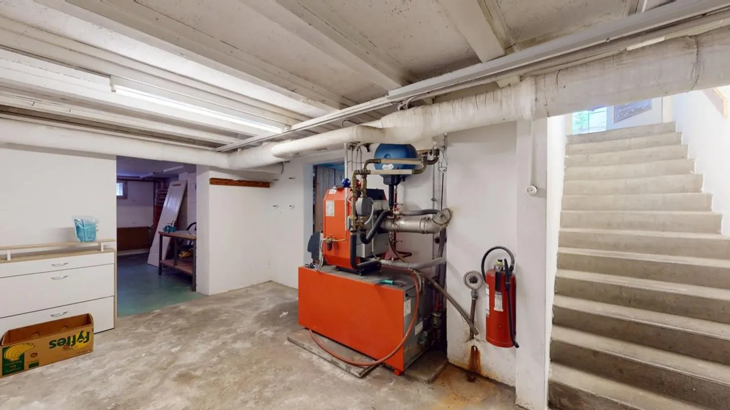 Affascinante casa unifamiliare di 10,5 stanze con grande potenziale - Foto 21 di 24