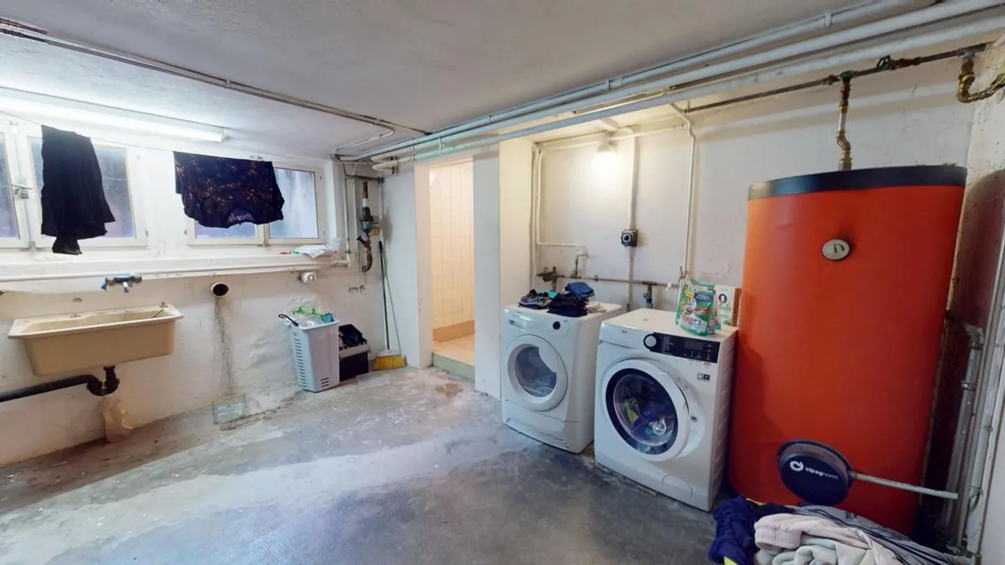 Affascinante casa unifamiliare di 10,5 stanze con grande potenziale - Foto 22 di 24