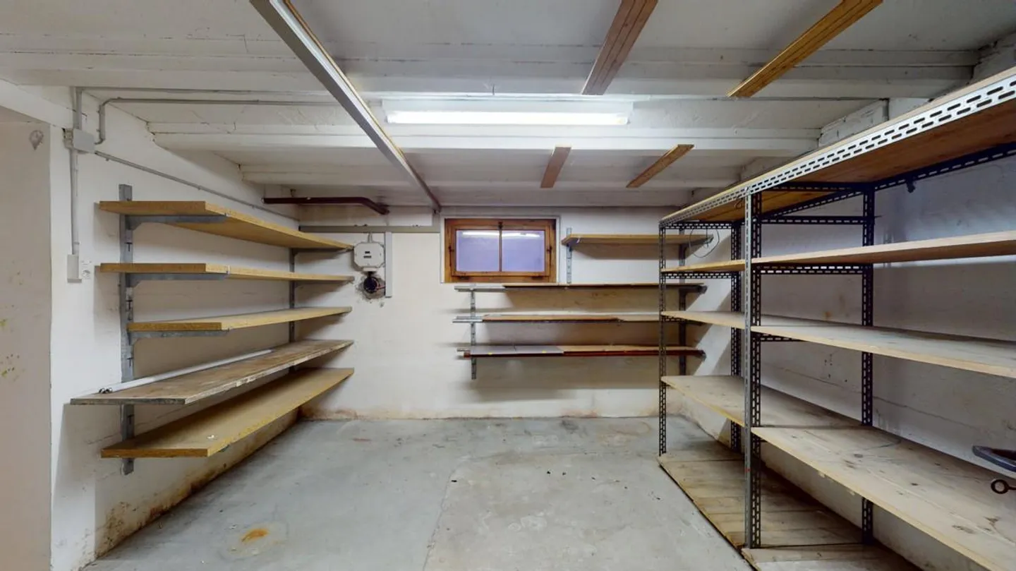 Affascinante casa unifamiliare di 10,5 stanze con grande potenziale - Foto 23 di 24