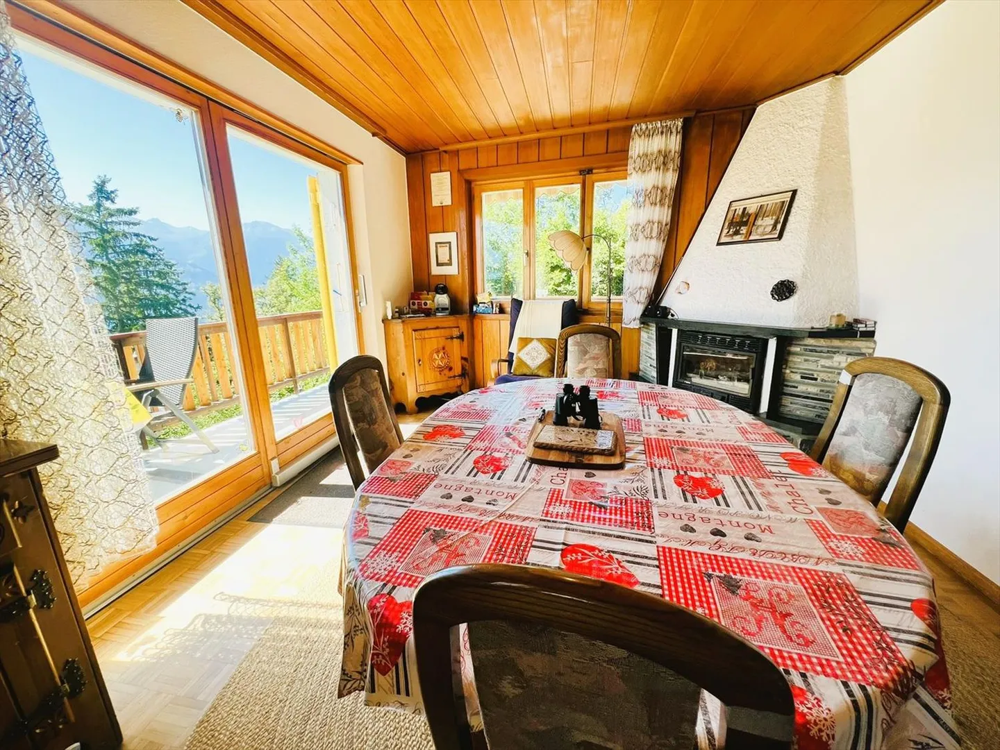 Bellissimo chalet con 3,5 camere - Spazioso e luminoso - Posizione molto tranquilla - Vista magnifica - Foto 5 di 21