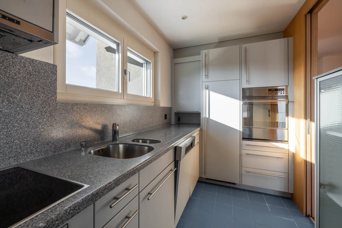 Votre nouveau chez-vous avec charme et vue panoramique - Photo 2 sur 7