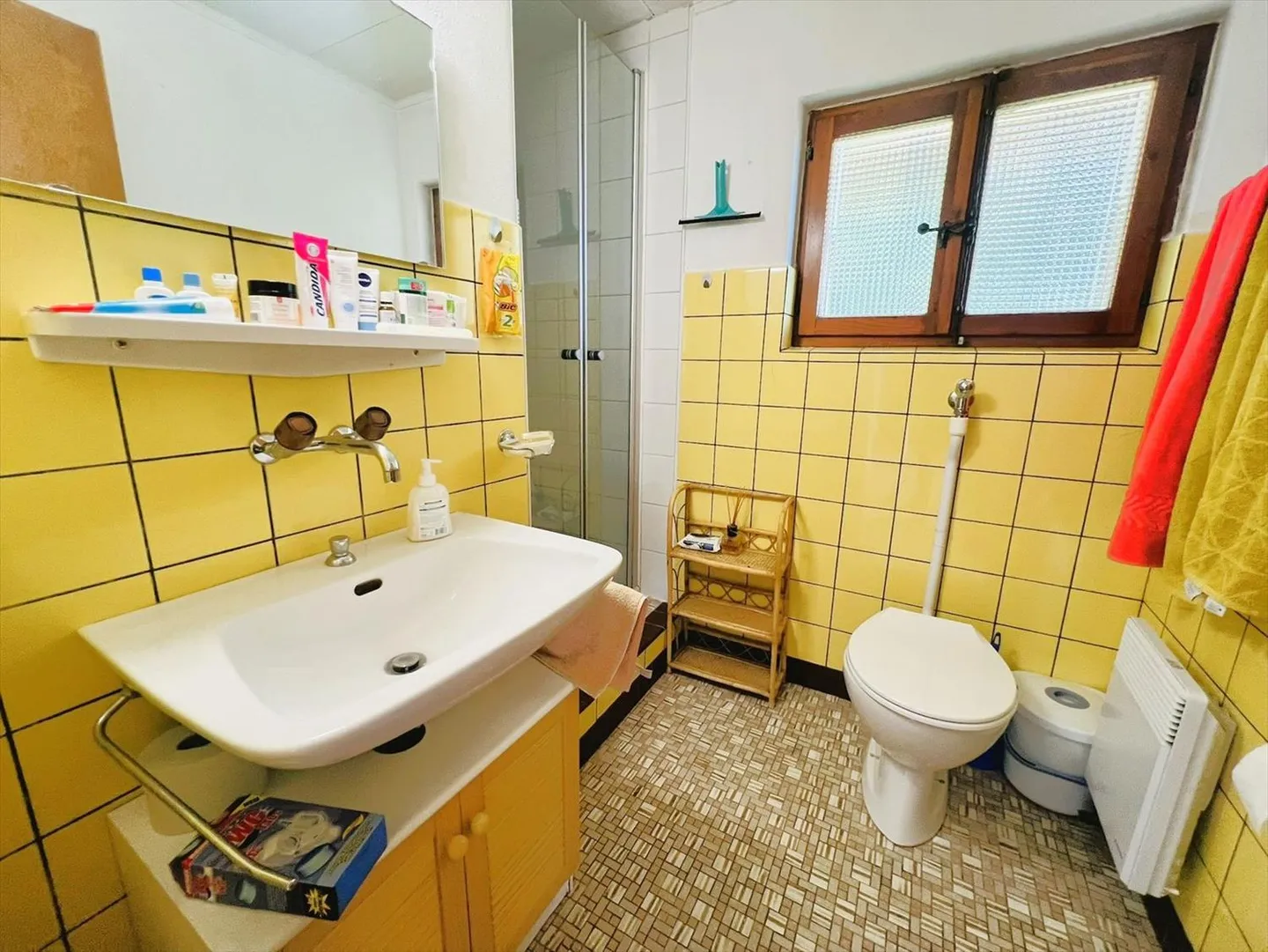 Bellissimo chalet con 3,5 camere - Spazioso e luminoso - Posizione molto tranquilla - Vista magnifica - Foto 7 di 21