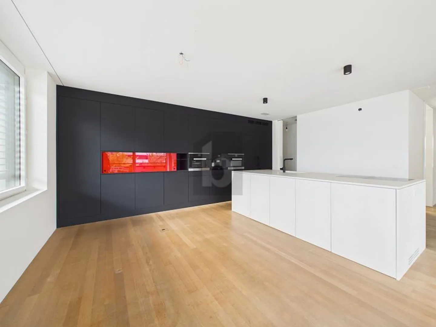Helles Apartment mit grosser Loggia - Foto 4 von 6