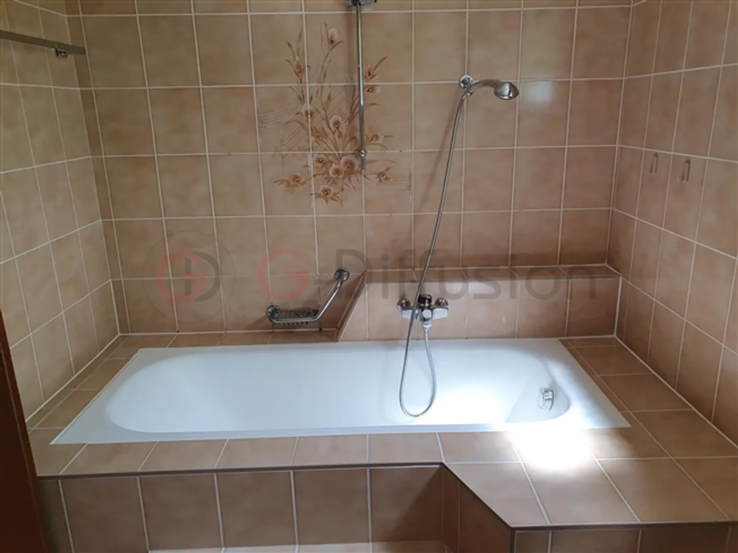 «Sehr gepflegte 4.5 Zimmerwohnung» - Foto 8 von 9