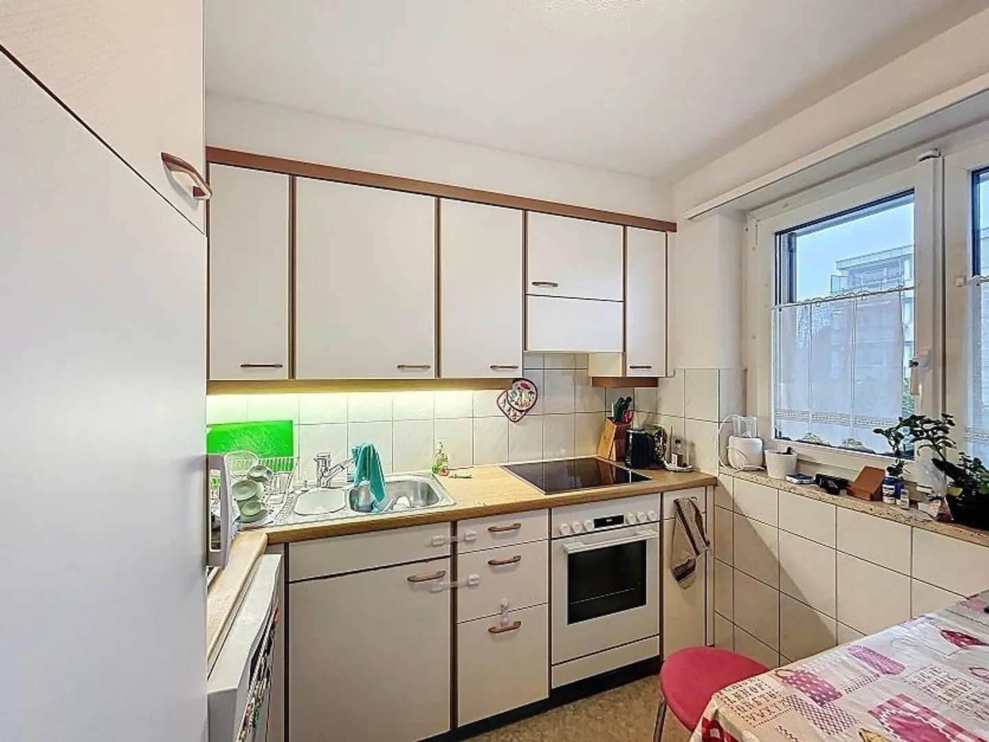 Appartamento luminoso di 3 stanze a Küsnacht - Foto 2 di 8