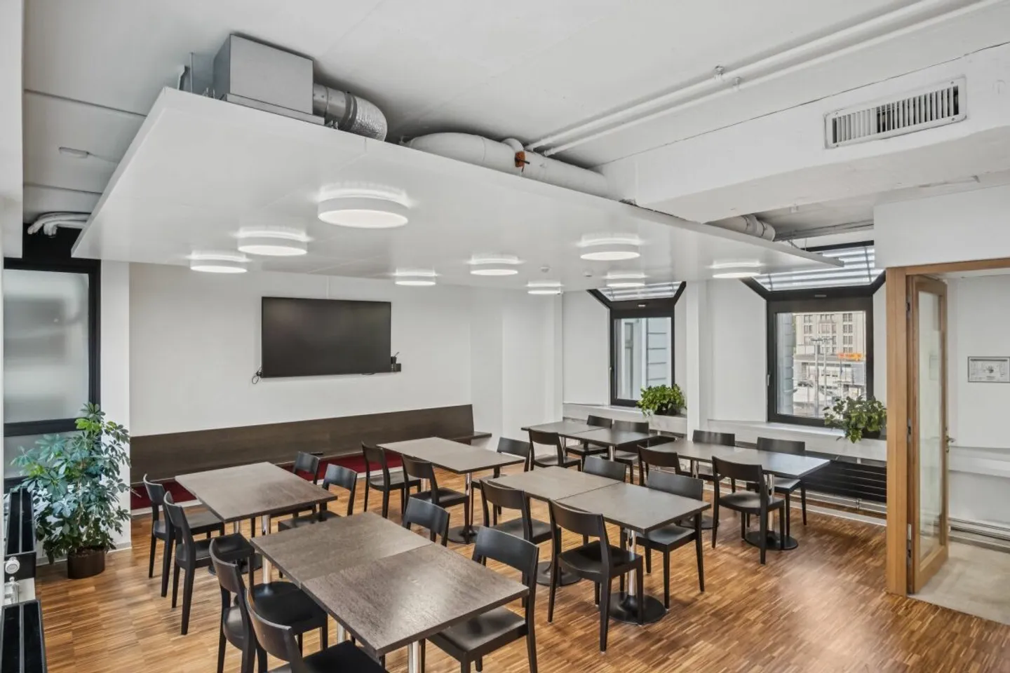 Uniquement à cet emplacement : Conditions optimales au Neumühlequai 6 ! - Photo 14 sur 20