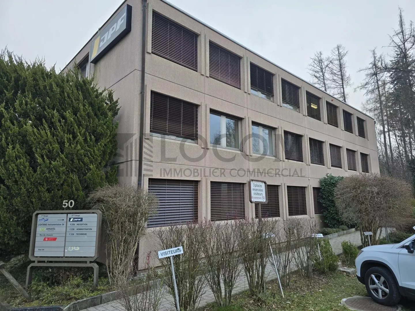 Locaux Professionnels à Louer - Photo 1 sur 12