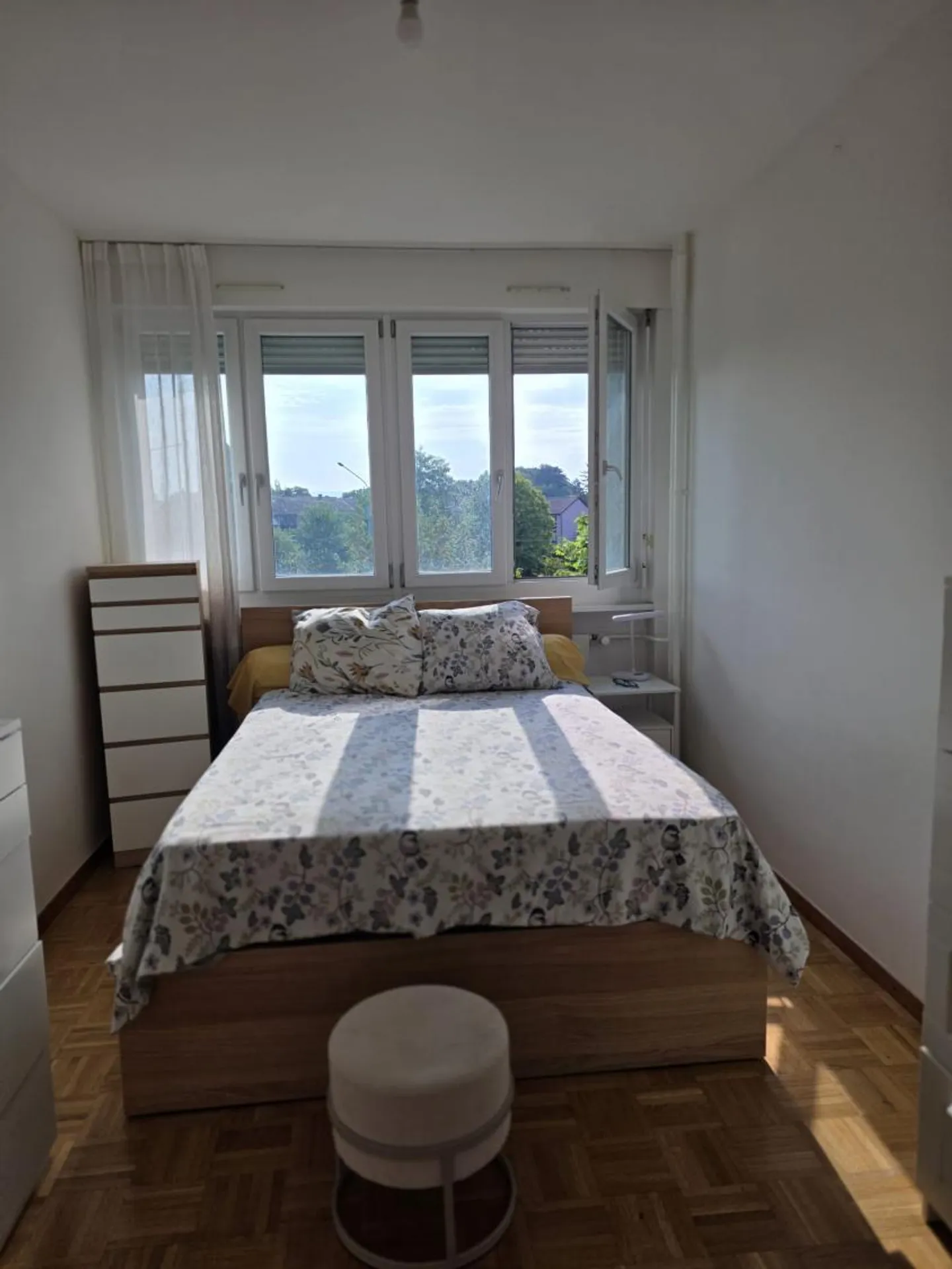 Apartment - Photo 8 of 10