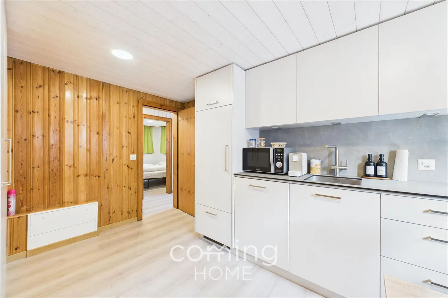 Appartement ensoleillé de 3,5 pièces au cœur de Saas-Grund avec vue sur les montagnes environnantes - Photo 2 sur 12