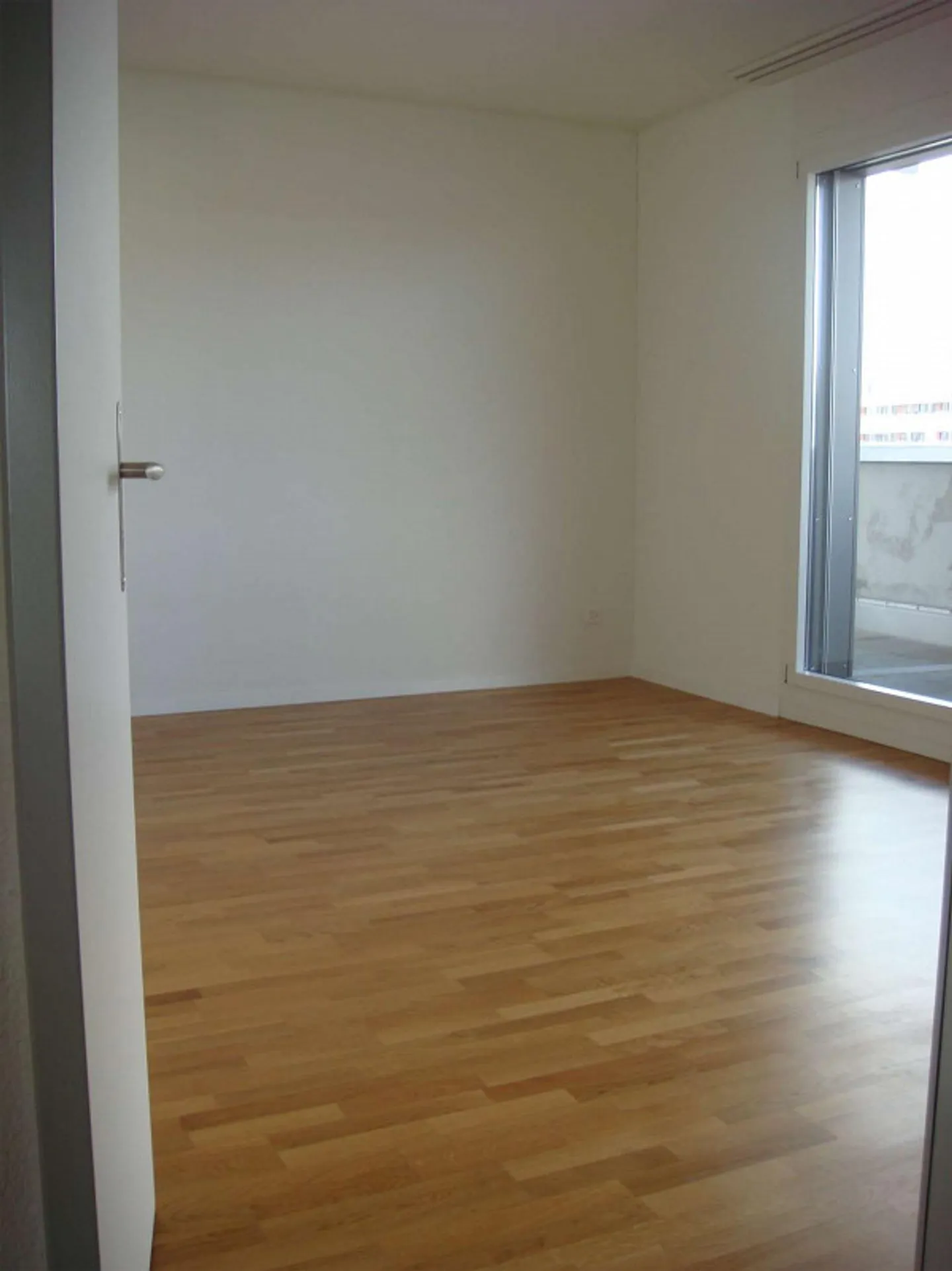 Stunning Penthouse Apartment in Burgdorf - Photo 6 of 10