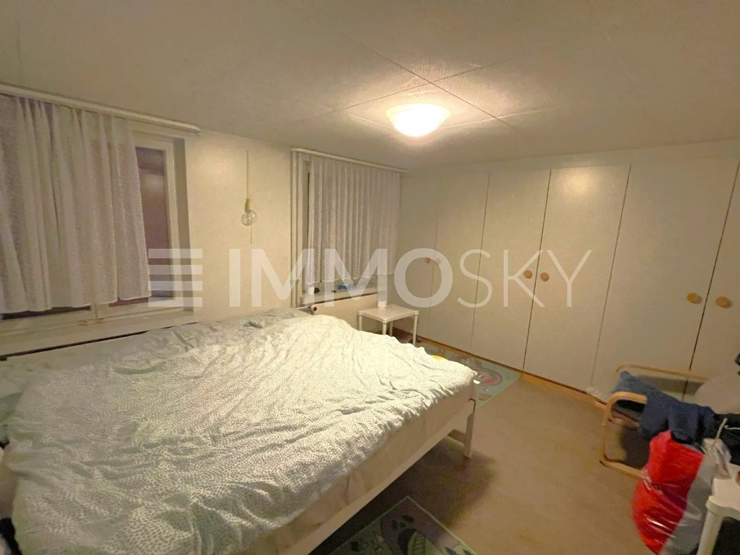 Geräumiges Familienhaus mit Terrasse - Foto 5 von 5