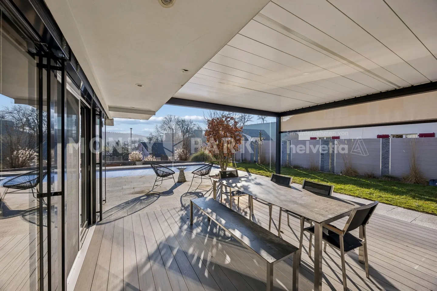 Exklusives 6.5-Zimmer-Architektenhaus - Wohnen in traumhafter Naturlage - Photo 11 of 13