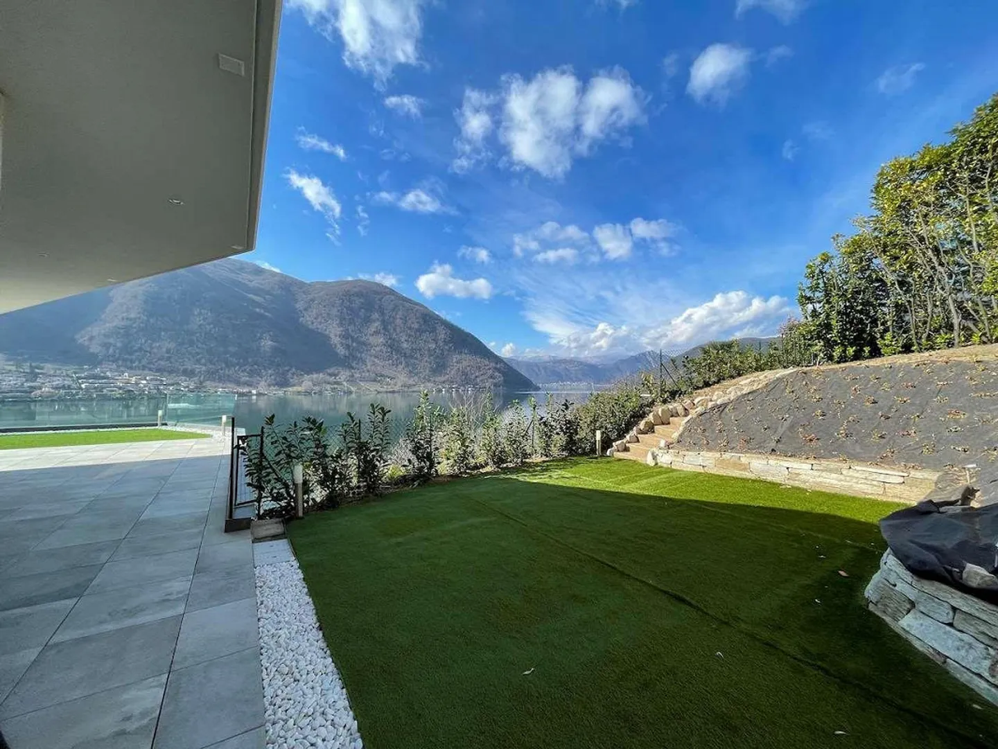 Penthouse avec vue sur le lac - 601 - Photo 2 sur 13