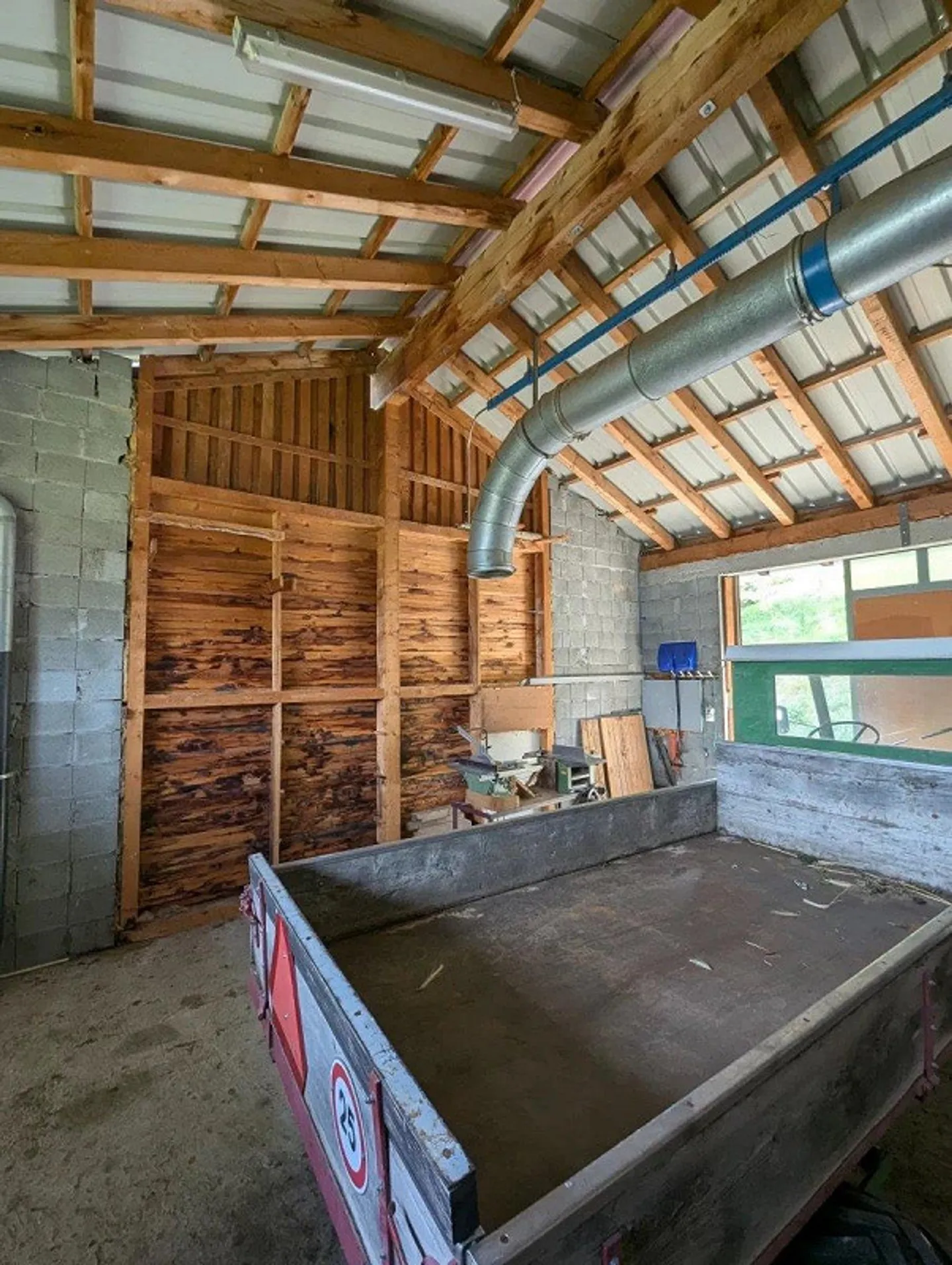 Ampio edificio economico nel villaggio di zafferano di Mund - Foto 6 di 13