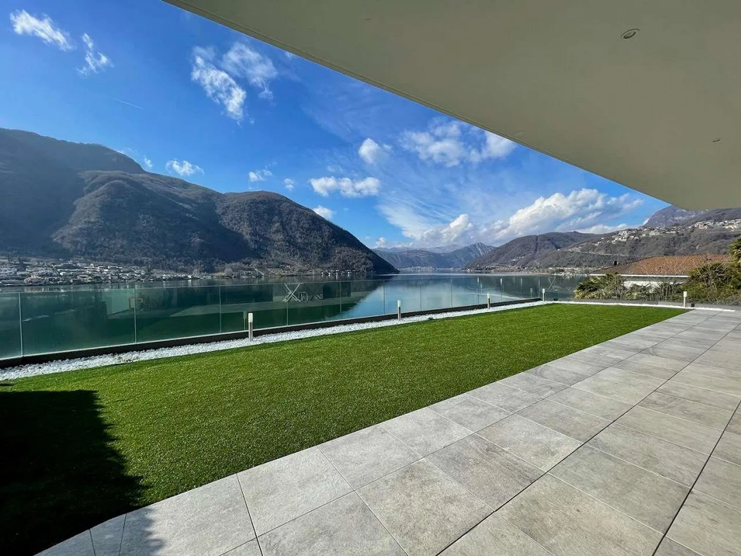 Penthouse avec vue sur le lac - 601 - Photo 1 sur 13