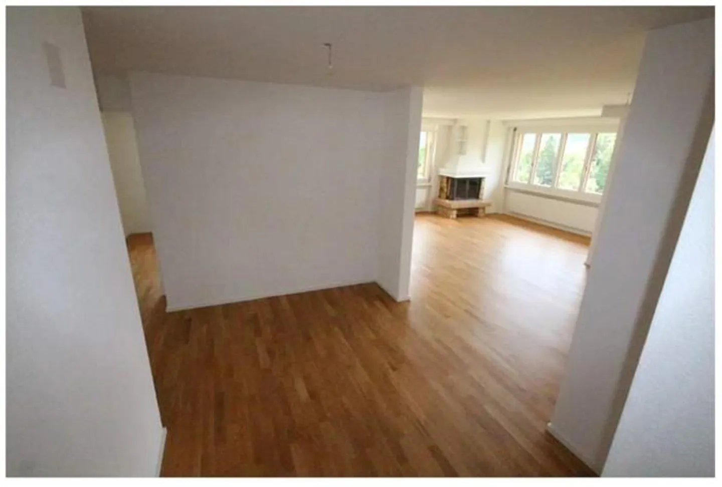 Condominio di 4½ stanze con balcone, camino e vista panoramica - Foto 6 di 12