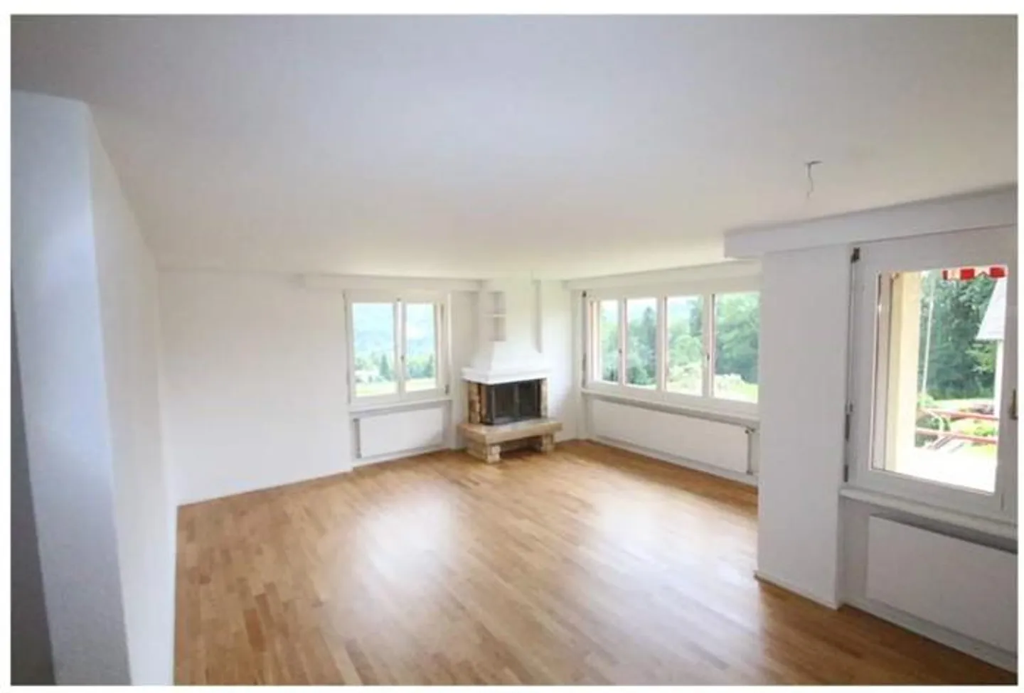 Condominio di 4½ stanze con balcone, camino e vista panoramica - Foto 7 di 12